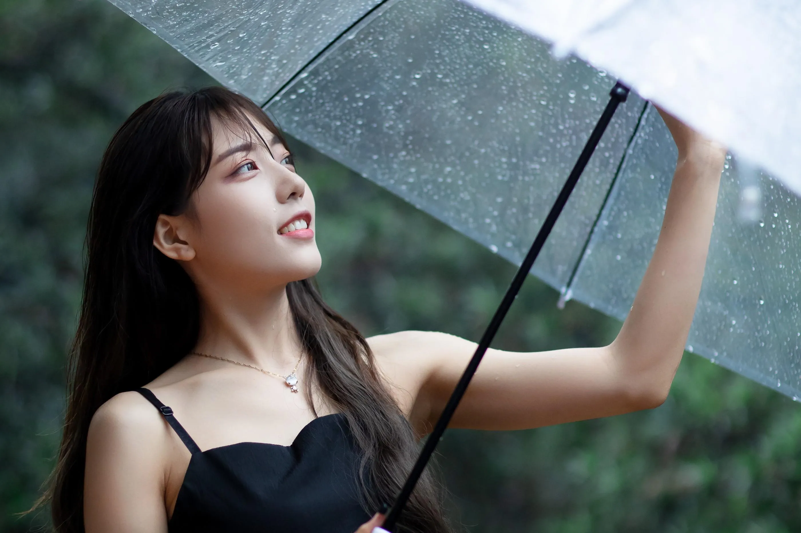 [艺图语] 2022.06.27 透明伞 沐菡 [26P]插图